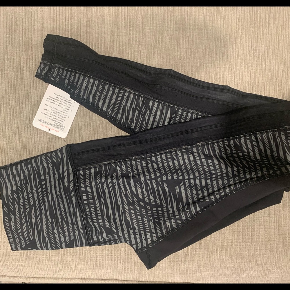 Lululemon Wunder Under Pant Roll Down SE size 4 - Picture 13 of 14